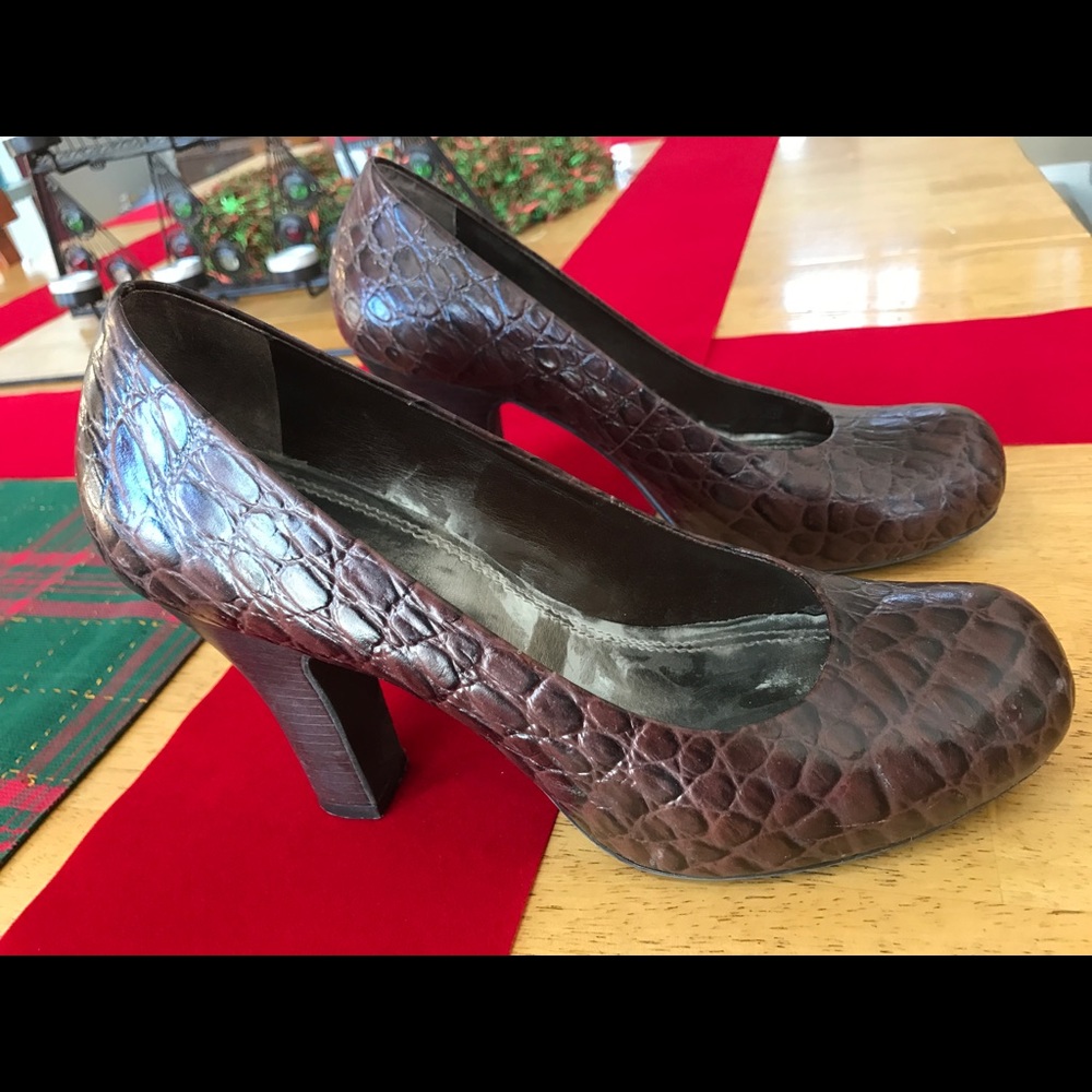 Brown Gianni Bini heels